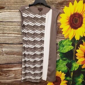 "Trulli" Woman's Midi scoop neck dress taupe/off cream/white size: 19 Pre-owned